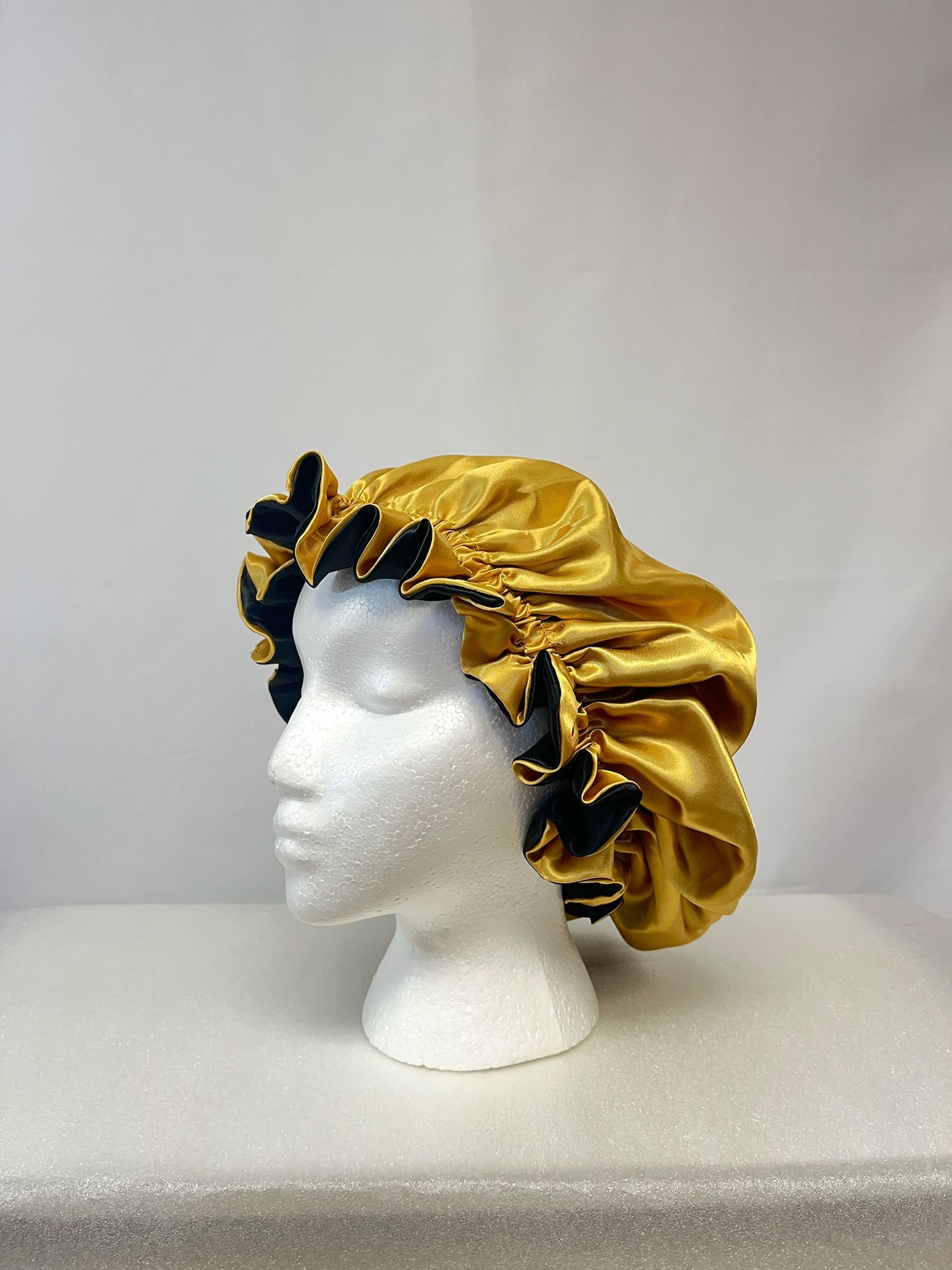 Braids Bonnet in Color Golden